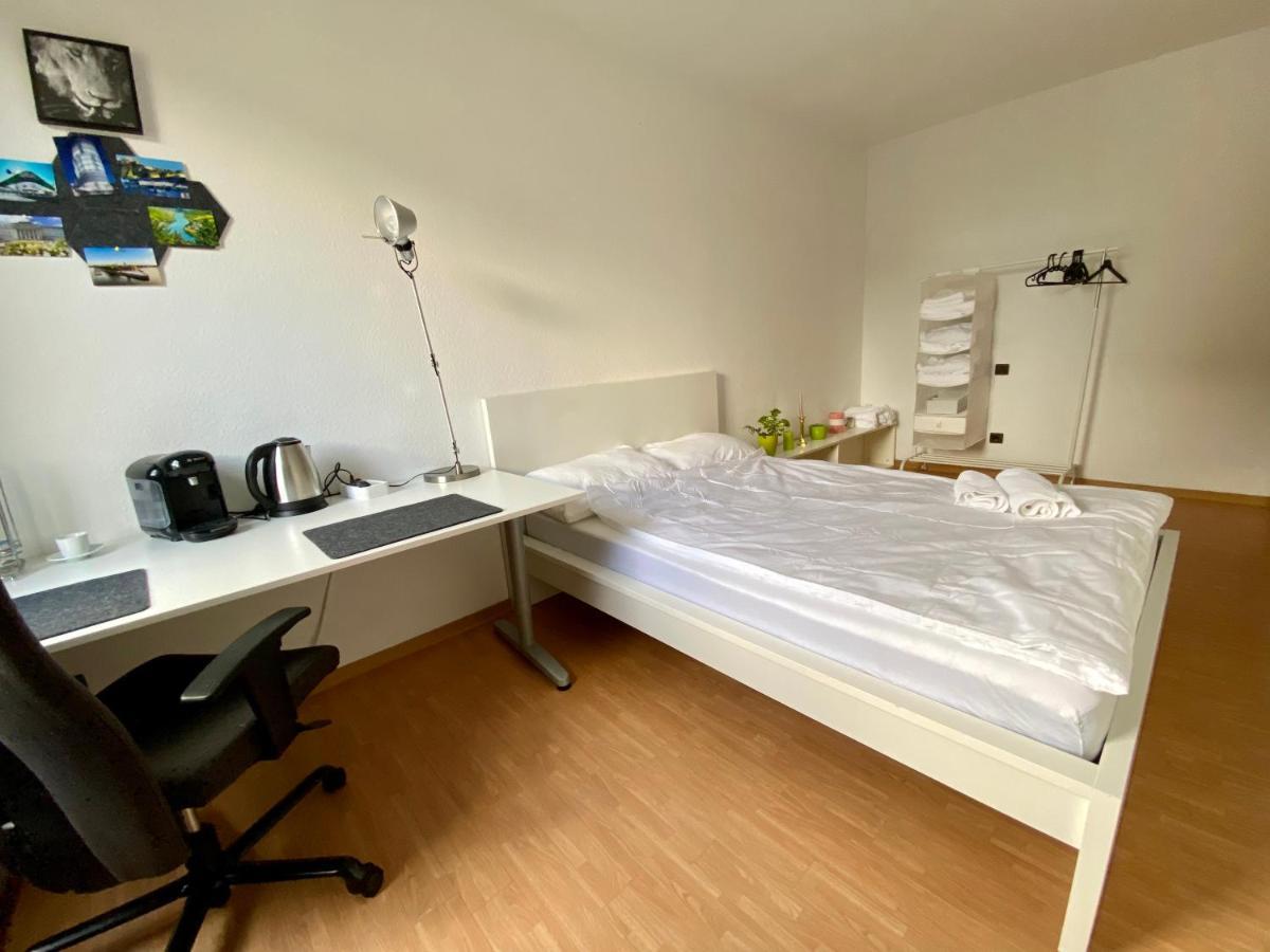 Private Room With Free Parking Κόμπλεντς Εξωτερικό φωτογραφία